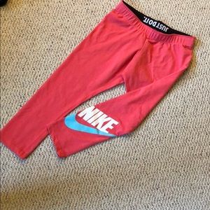 Pink Nike Cropped Leggings NEVER WORN